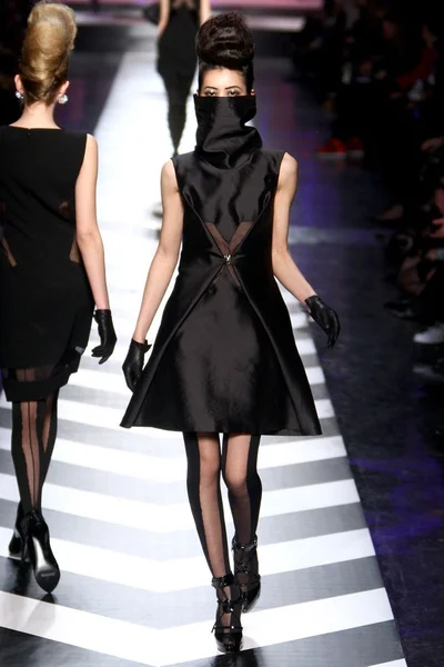 Look 9